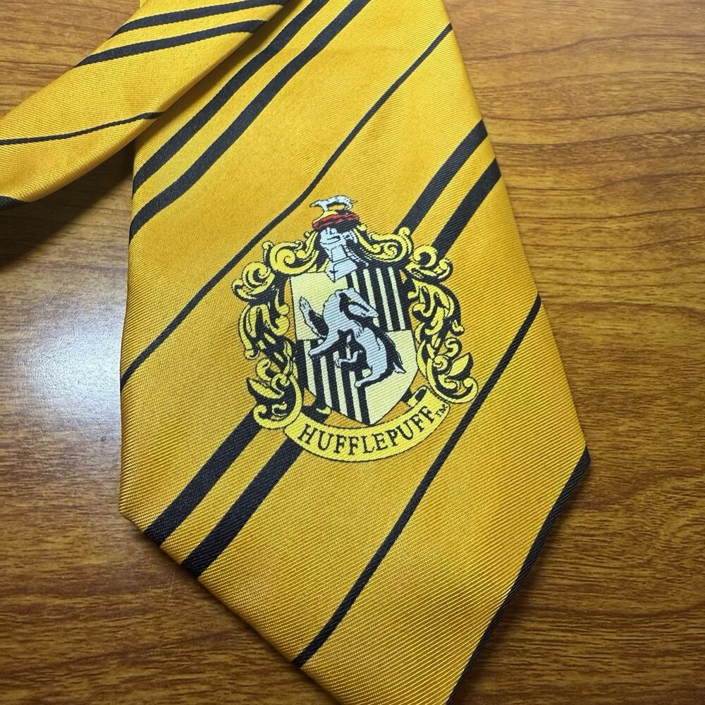 Hufflepuff Tie Harry Potter Wizard Fancy Dress Up Halloween Costume Accessory - Picture 2 of 5